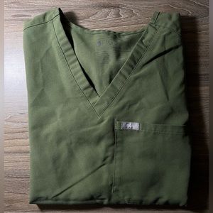 Figs Dark Olive Catarina scrub top